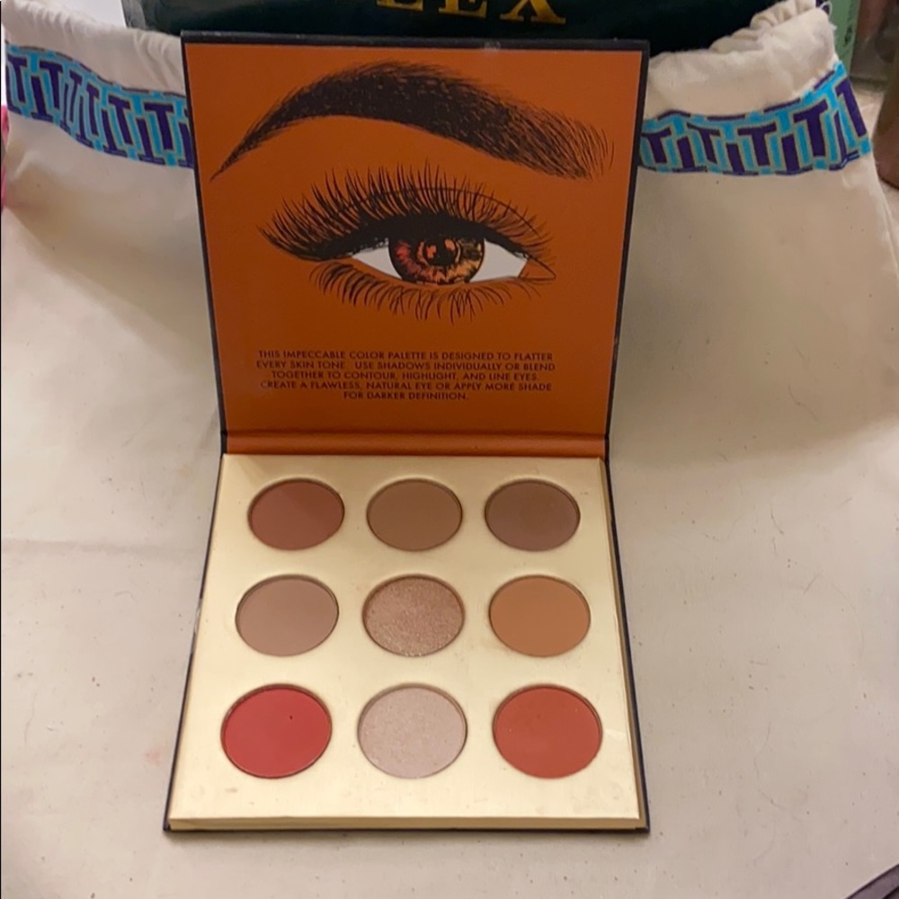 Beauty concepts eye shadow palette
